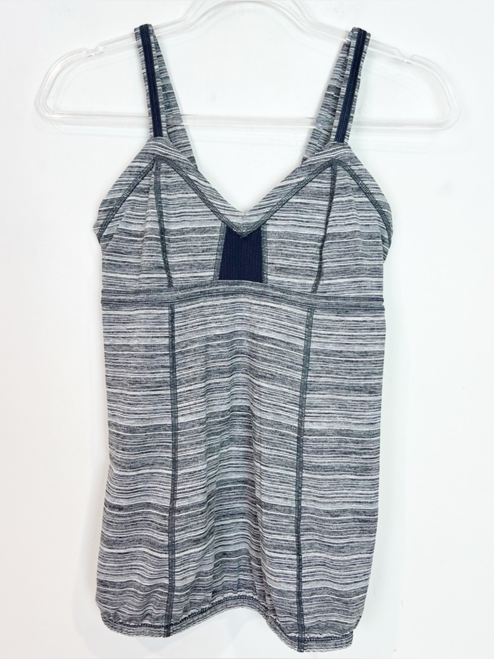 LULULEMON GRAY STRIPE ELASTIC WAIST SLEEVELESS ACTIVEWEAR TANK TOP SZ 8